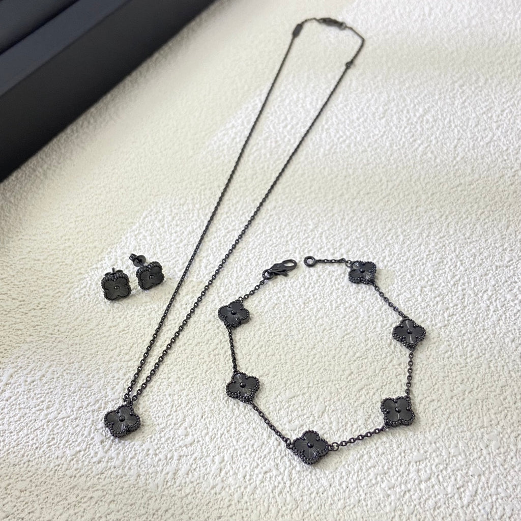 X5X94VA185K  Popular rings,earrings, bracelets,necklaces