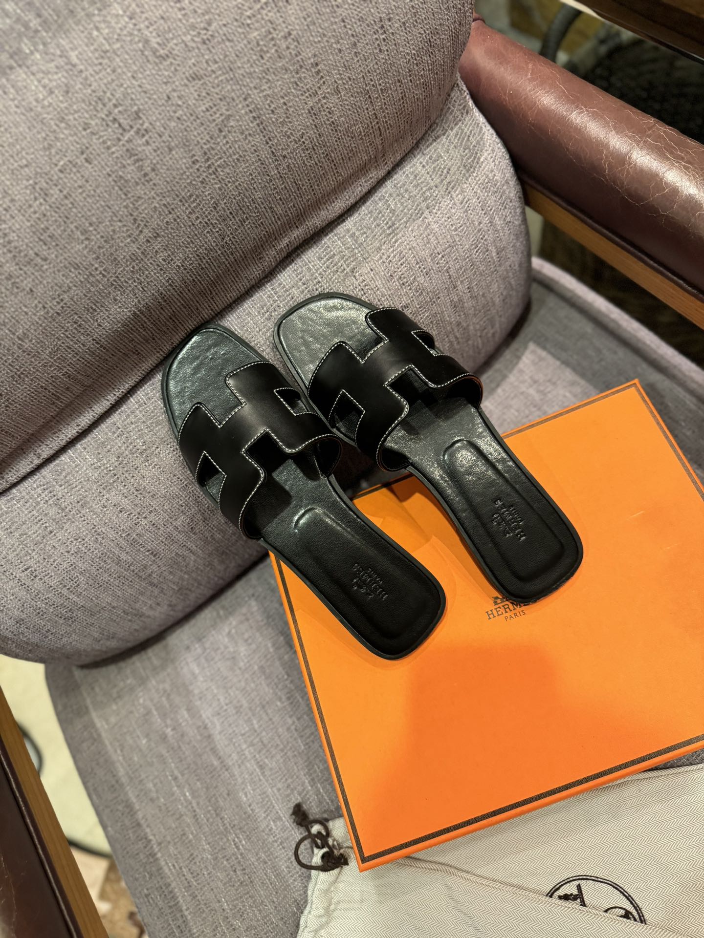 Z1Z55H309  Popular Slippers