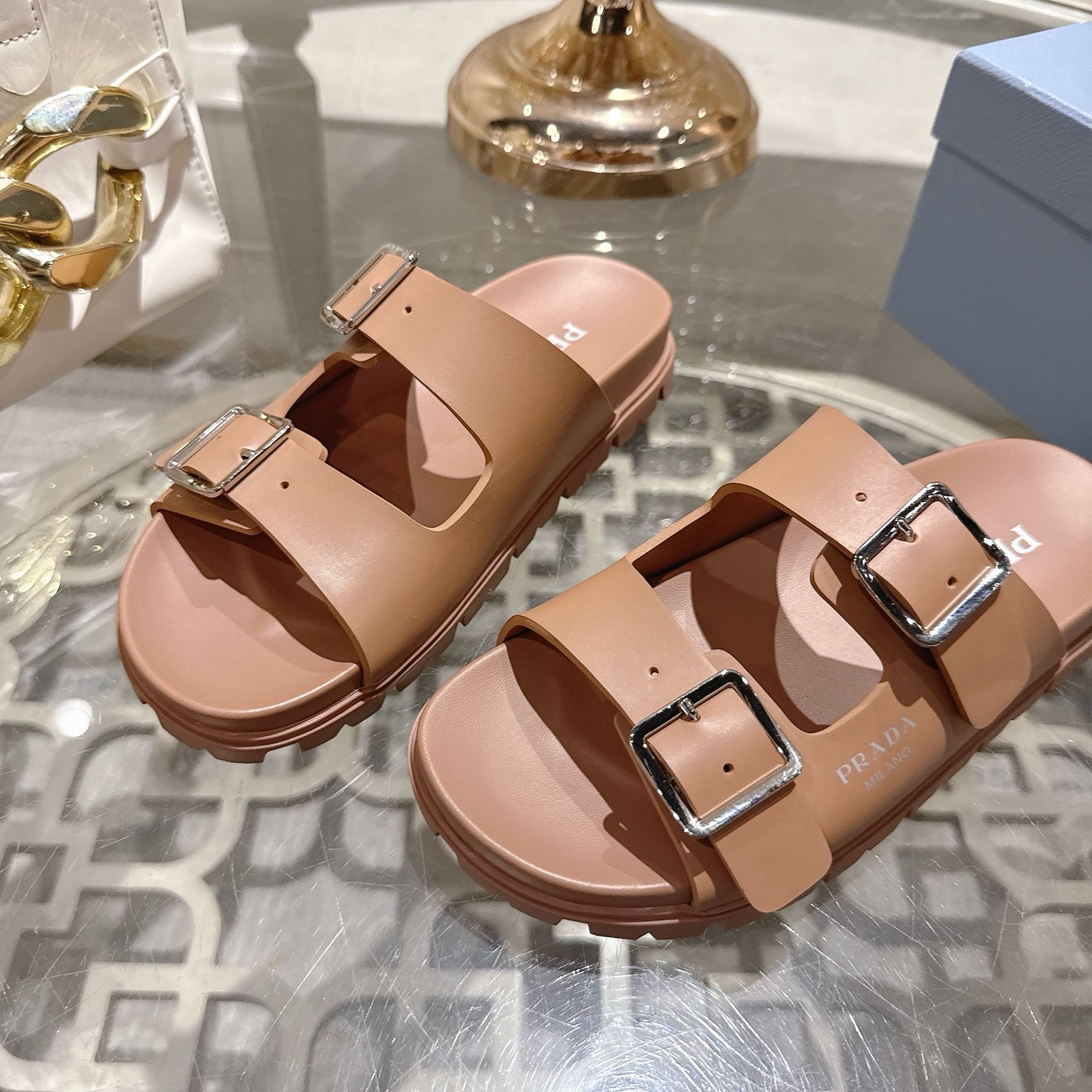 Z2N46P13 Popular high-quality Shoes