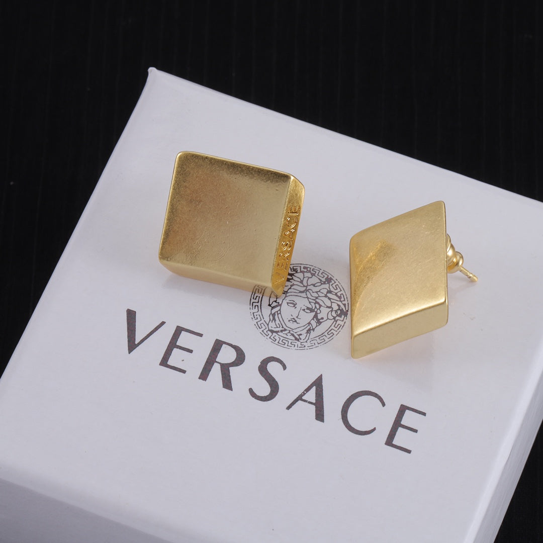 X1Z94V1025E Popular Earrings