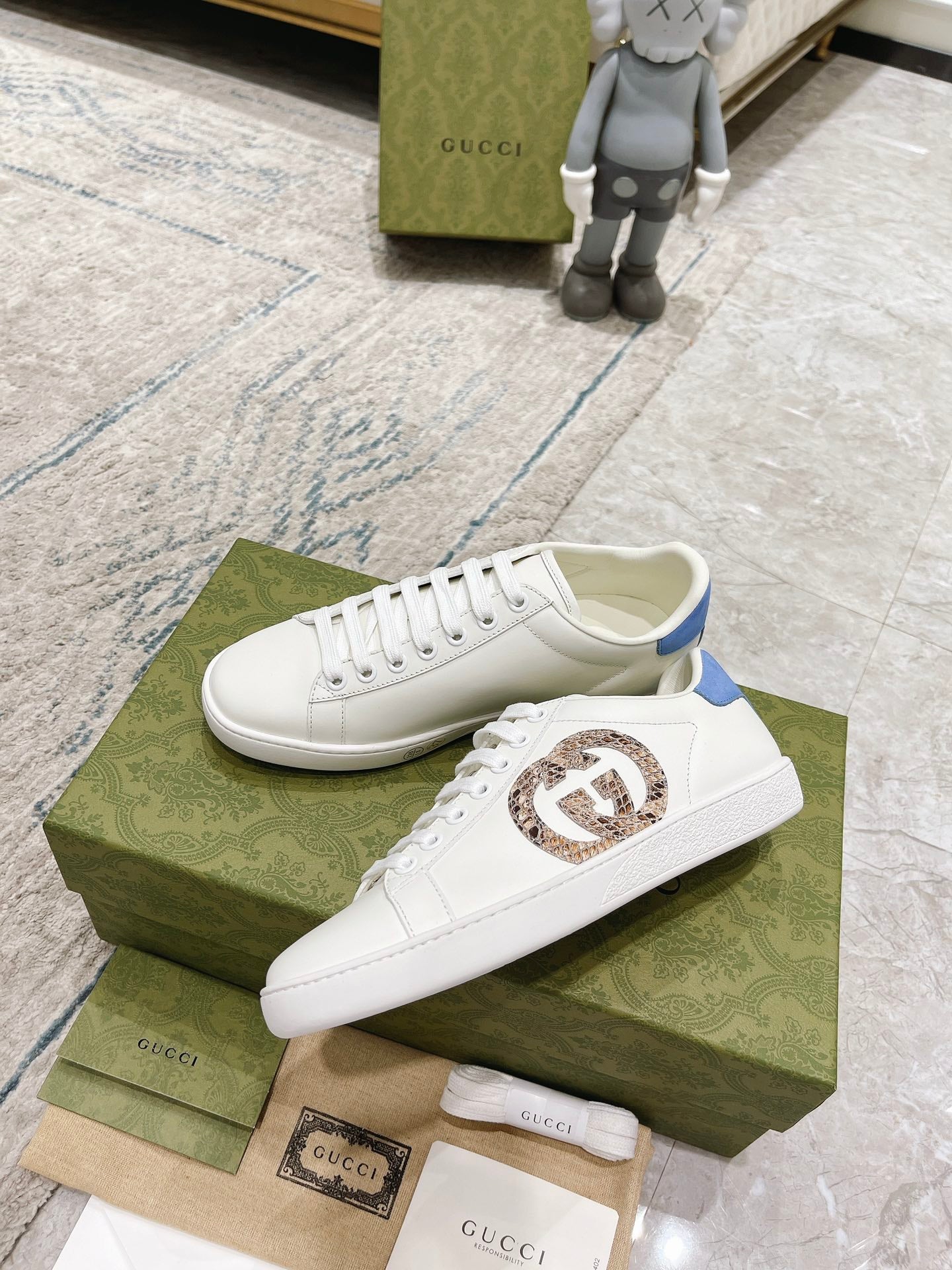 Z2Q105B209 Popular high-quality Shoes