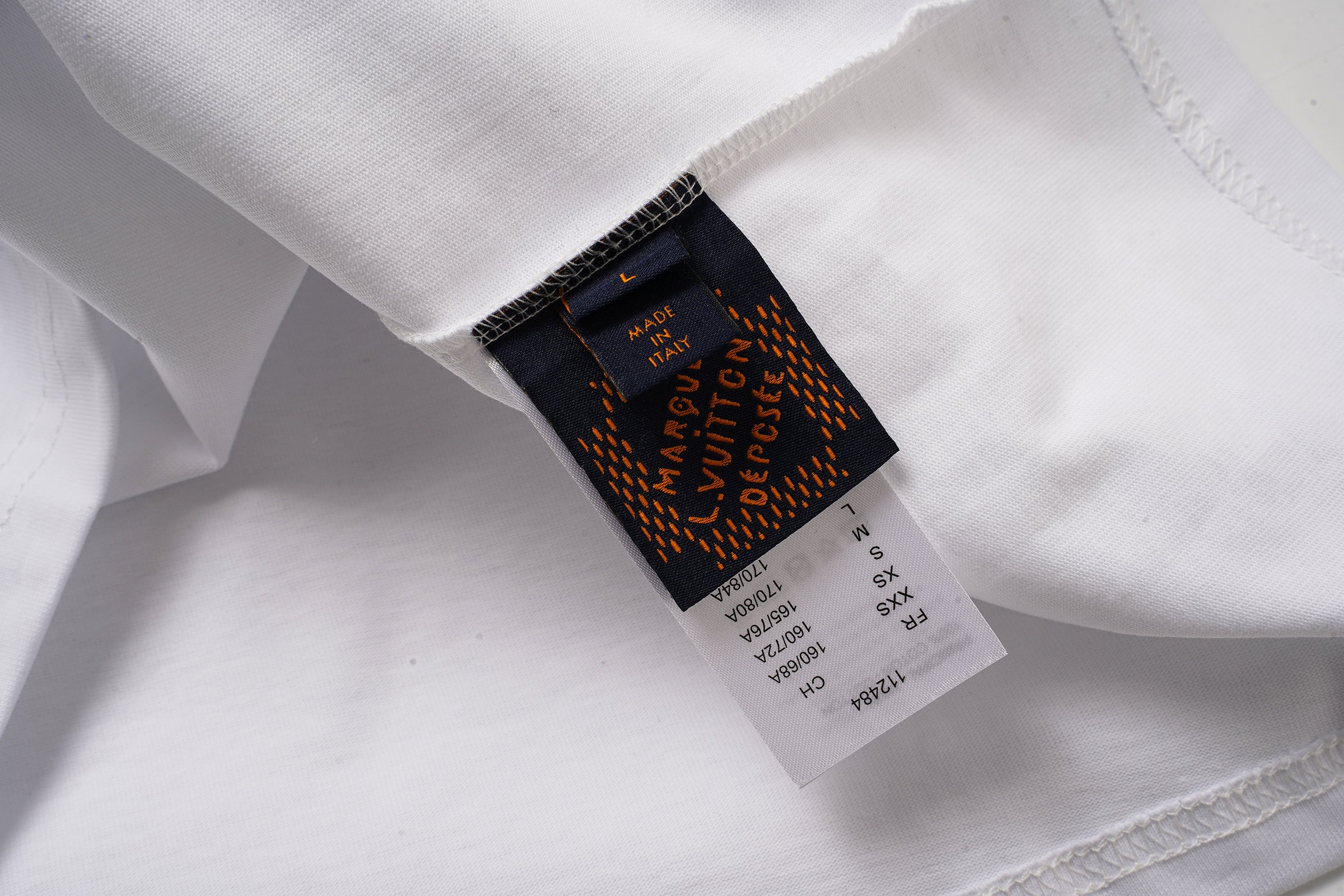 U1R76E13 Popular T-shirts