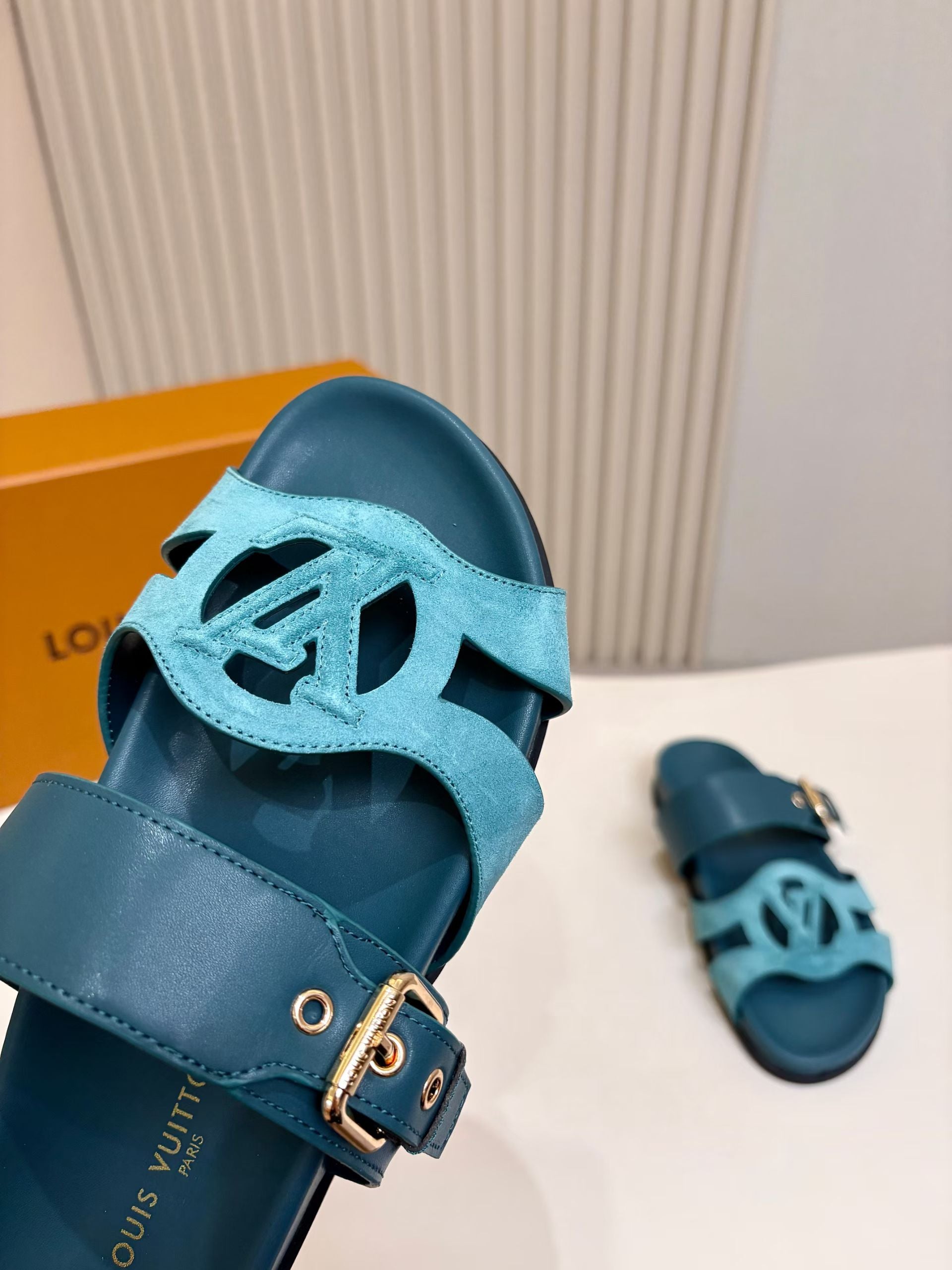 Z2R76E29 Popular high-quality leather shoes