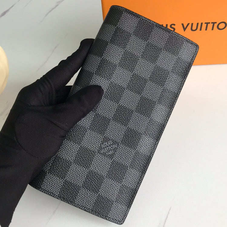 B1X31E2 Popular leather wallets