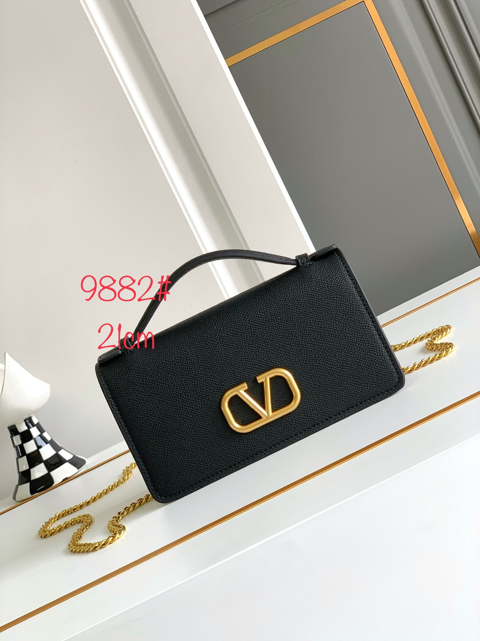 B1X44VL272 Popular leather bag 