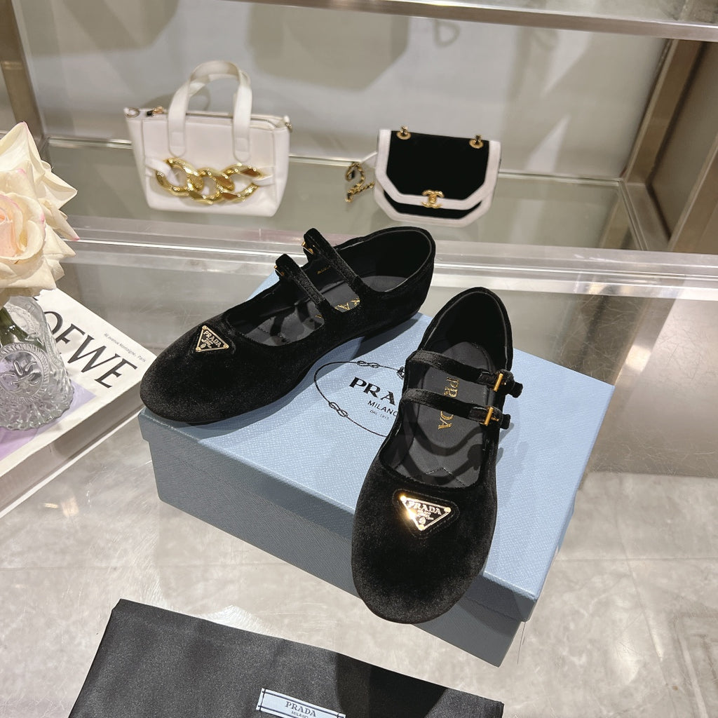 Z2Q105P380 Popular high-quality Shoes