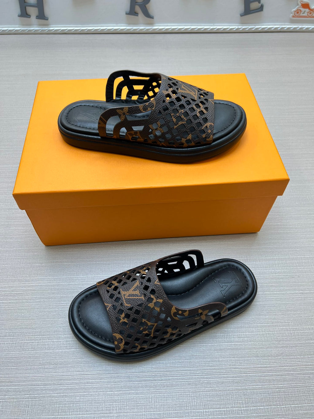 Z5ZE83 Popular slippers