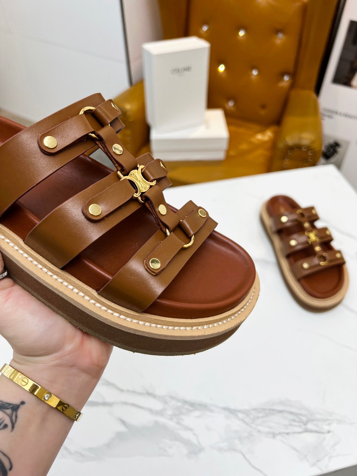 Z2R45N1  Popular leather shoes 