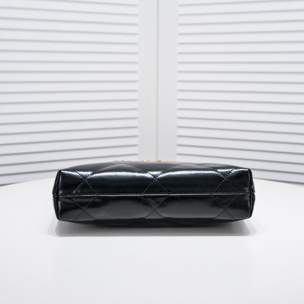 B1X43C70 Popular  leather bag 