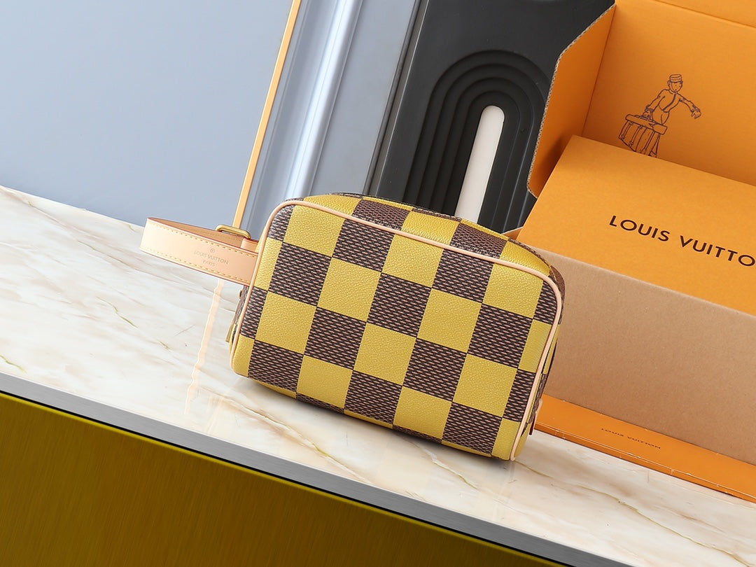 B1R15E69  Popular   leather bag