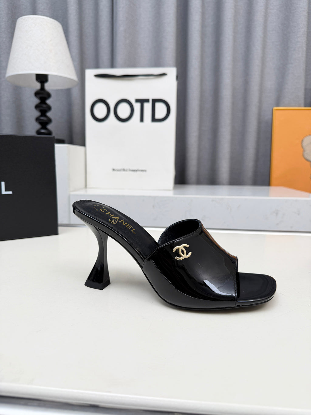 Z2X66C45 Popular leather High heels