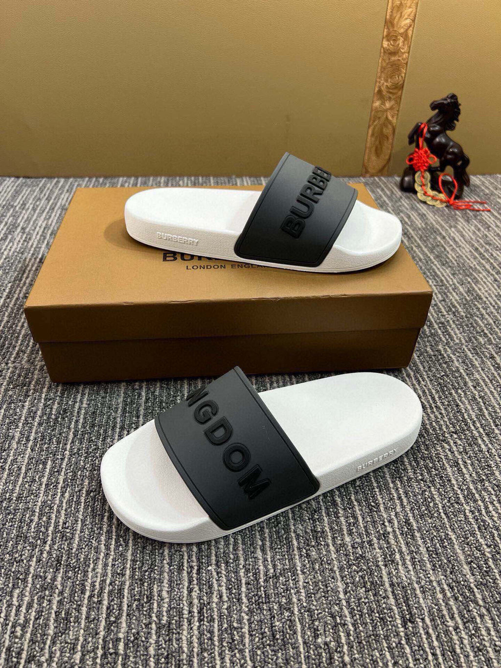 Z5Z35R256 Popular Slippers