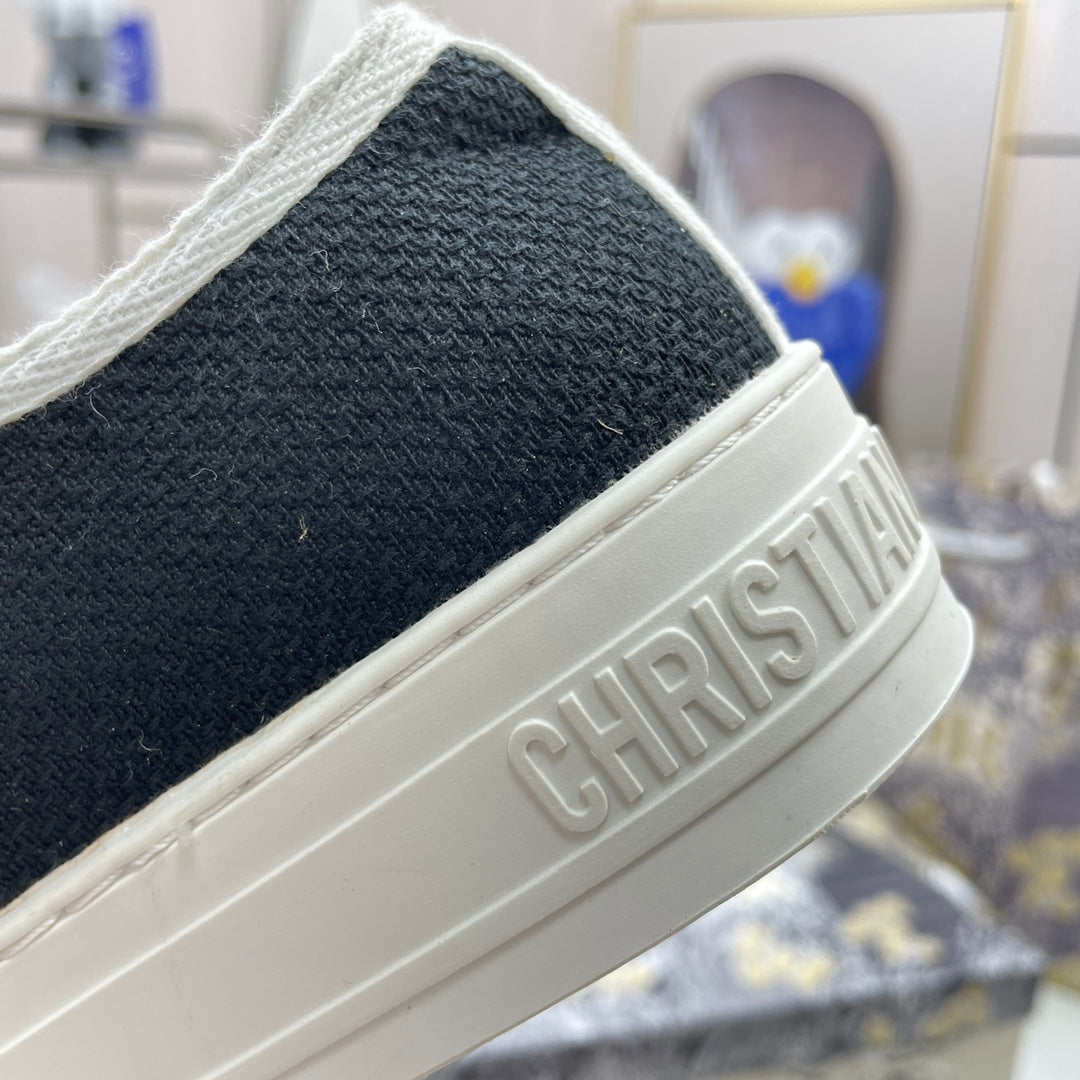 Z1XD66 Popular shoes