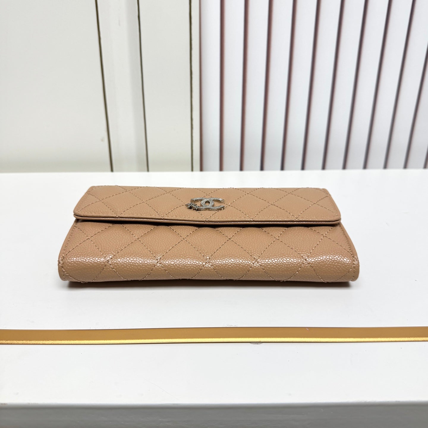 B1N36C21 Popular  leather  Wallets
