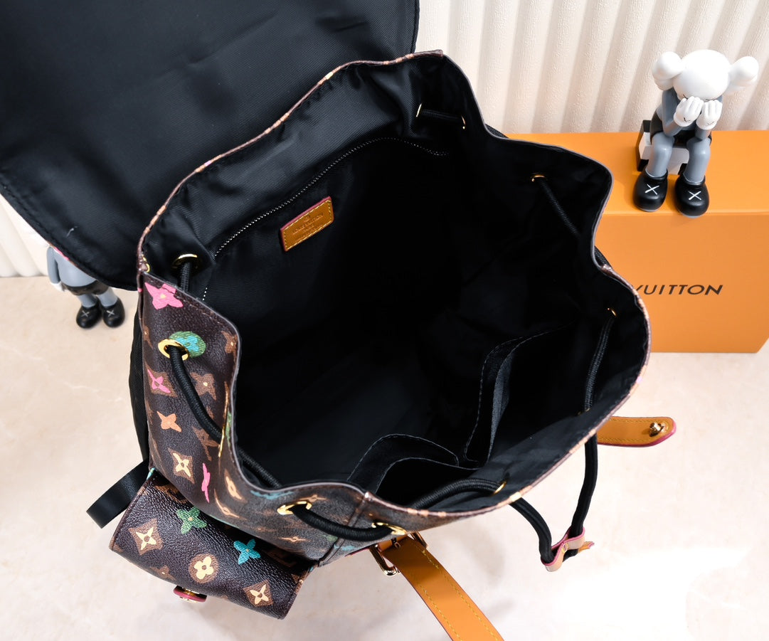 B1W25E71 Popular  Backpacks