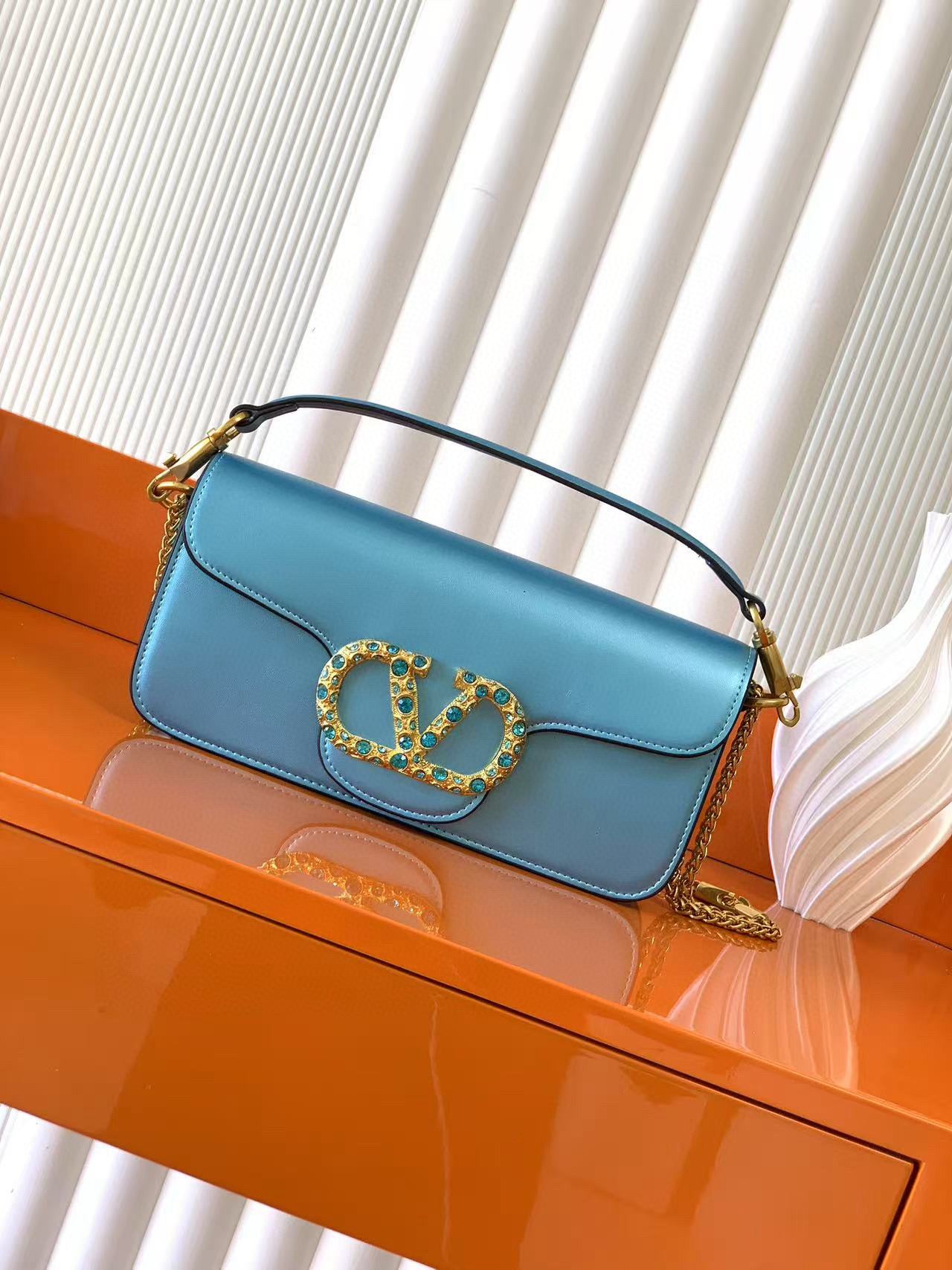 B1P36A31 Popular  leather bag