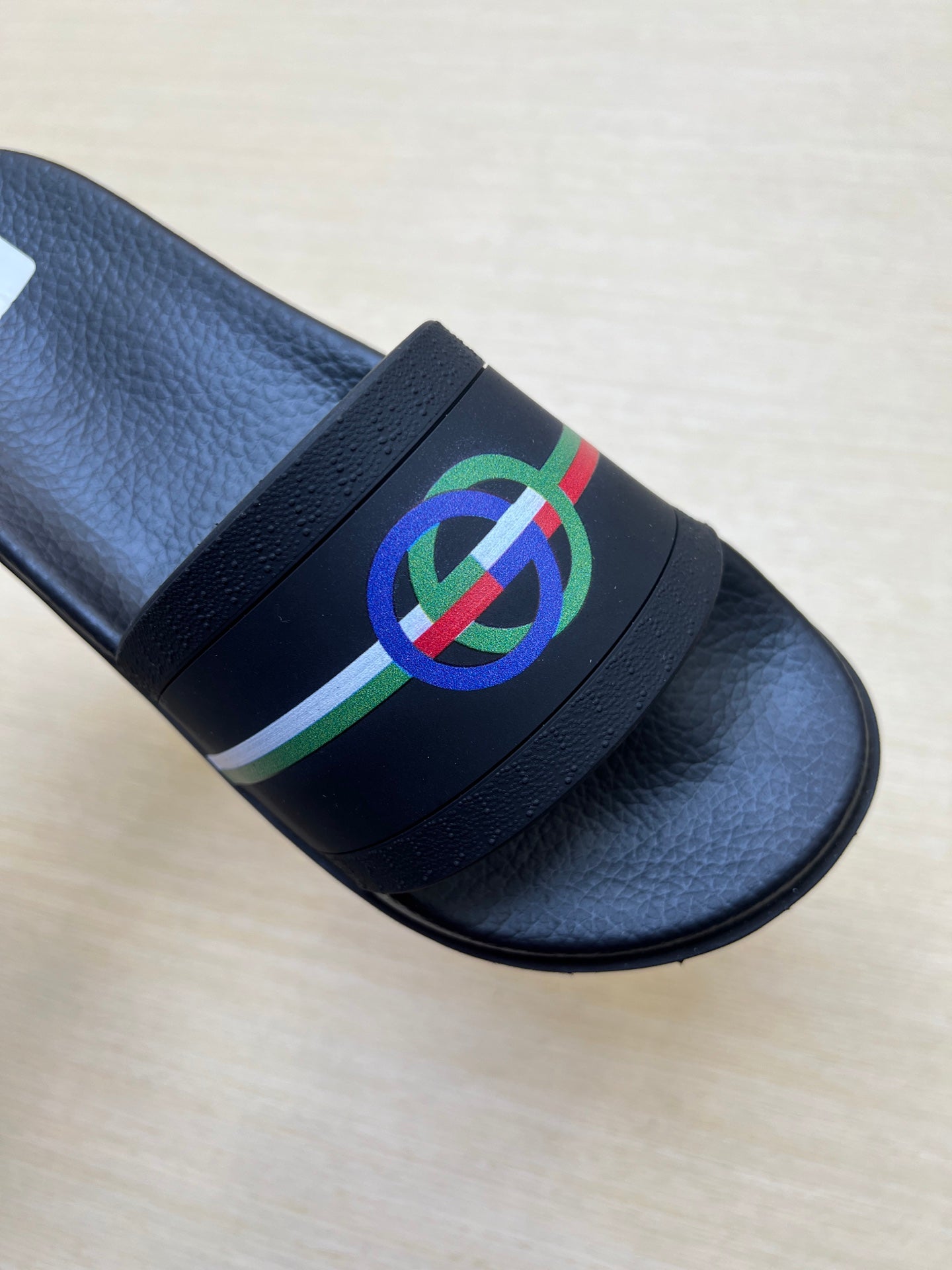 Z5R66B25 Popular Slippers