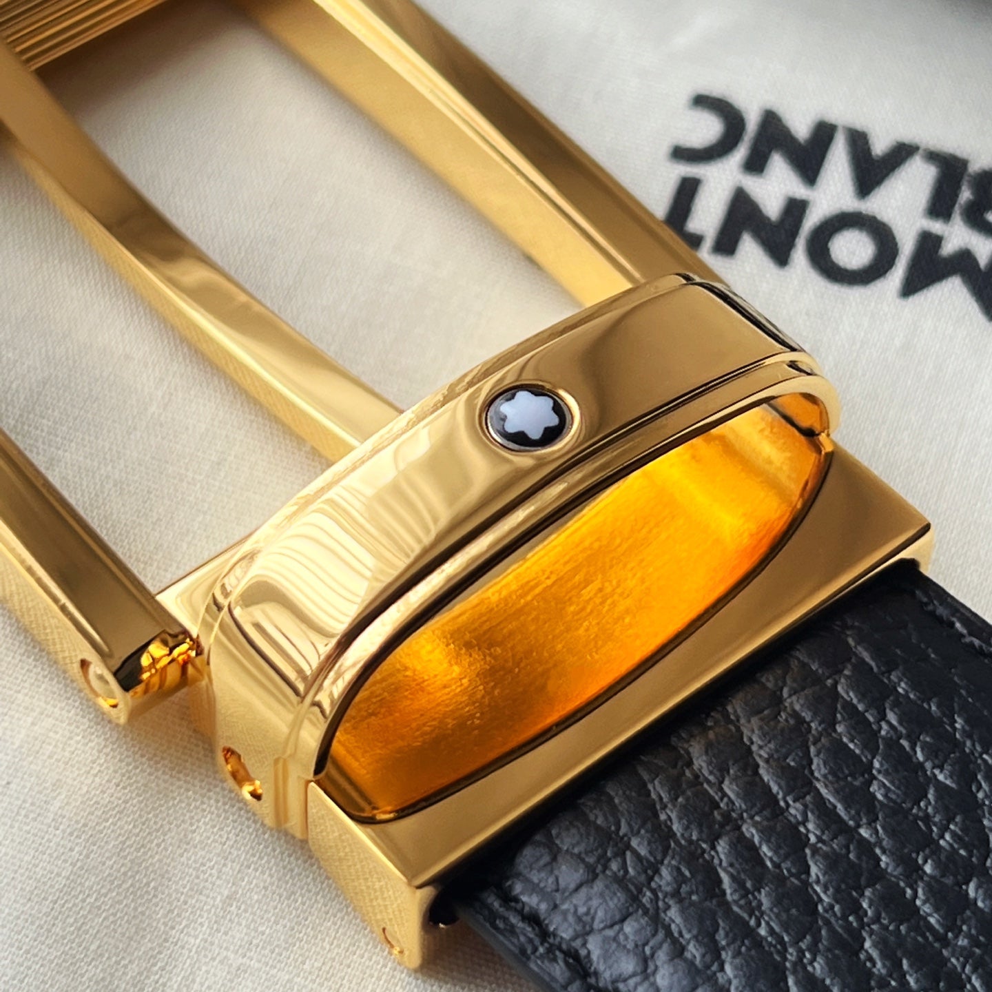 P1Q115A3 Popular High quality belt With full package