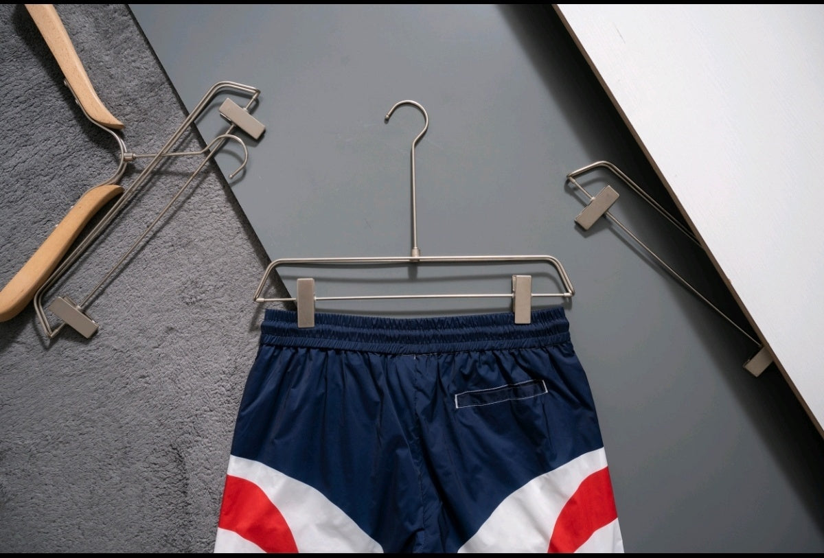 U1N36A19 Popular shorts