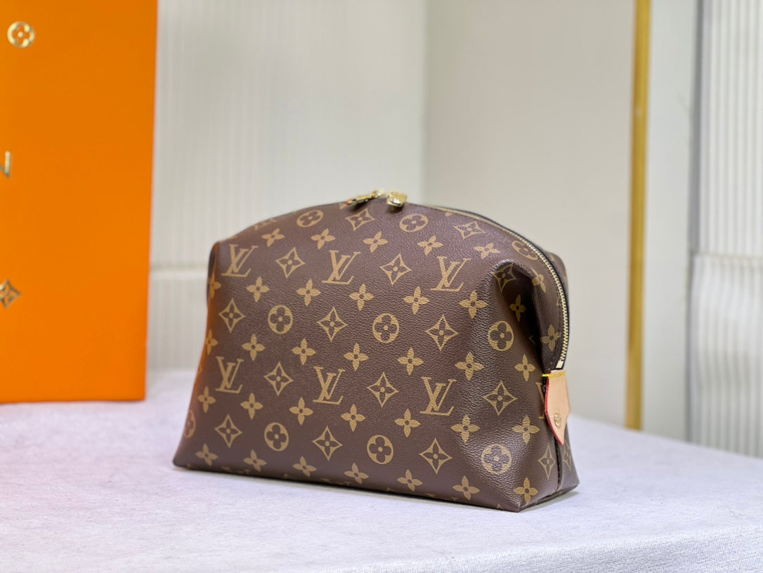 B1X104E61 Popular    leather bag