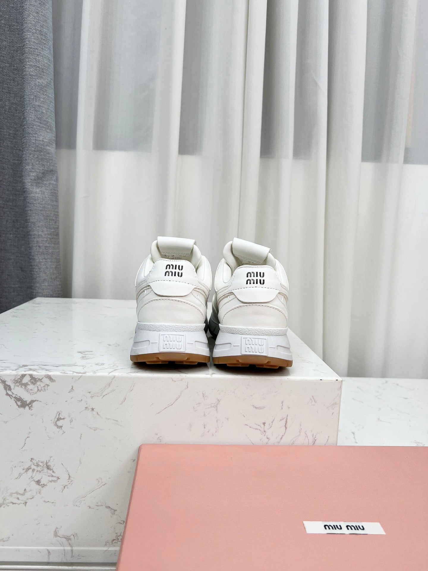 Z2Z85A47  Popular high quality shoes