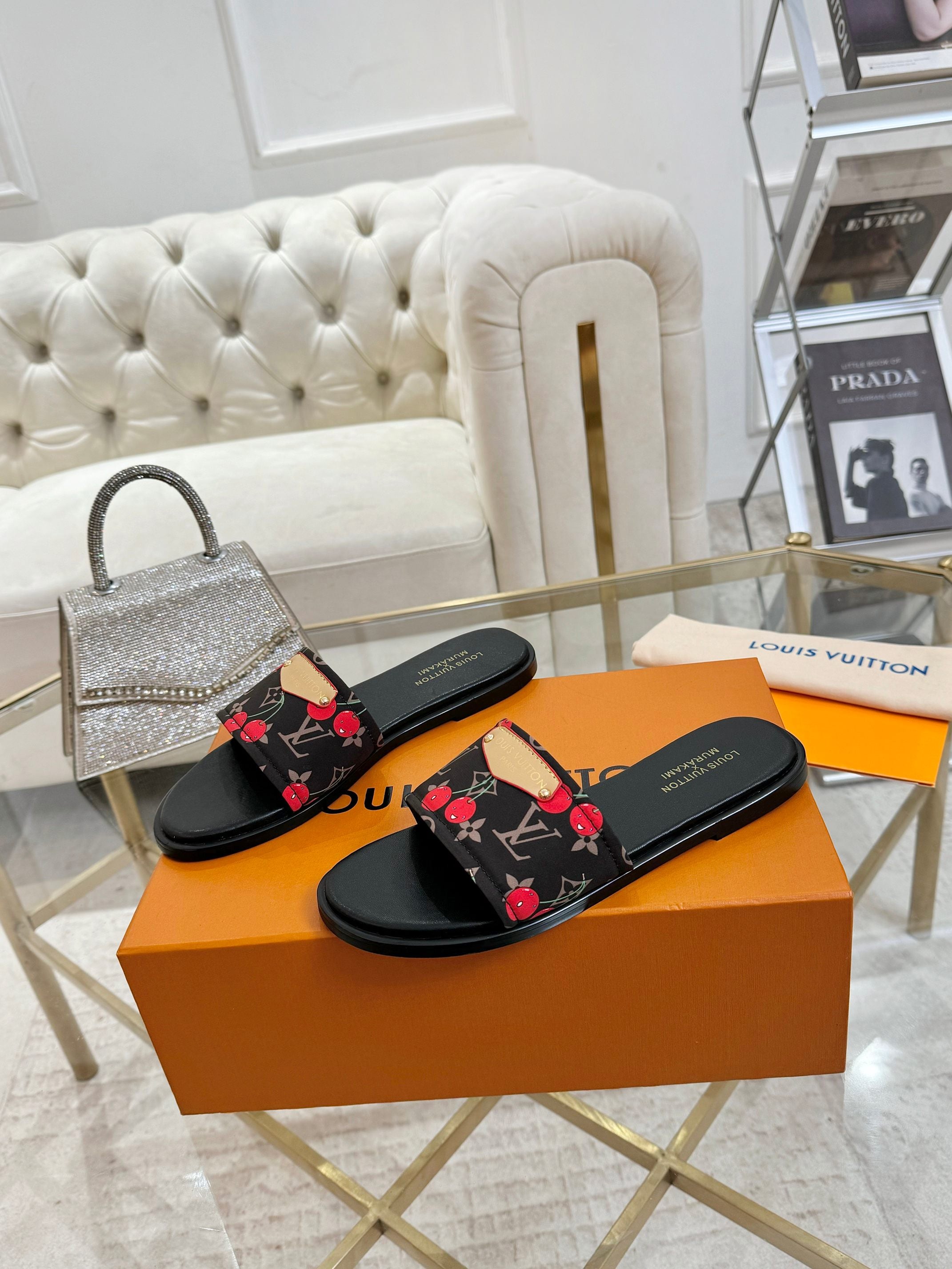 Z2N75E31  Popular leather shoes 
