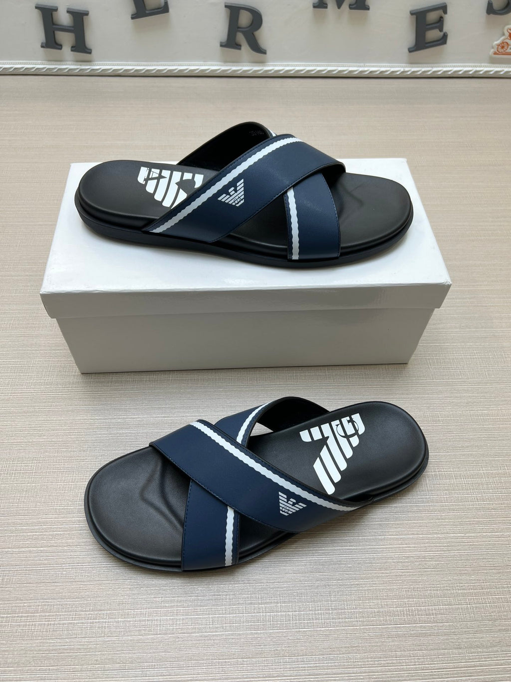 Z5ZA104 Popular slippers