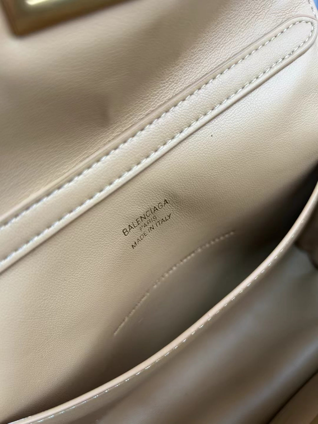 B1X15J3 Popular  leather bag