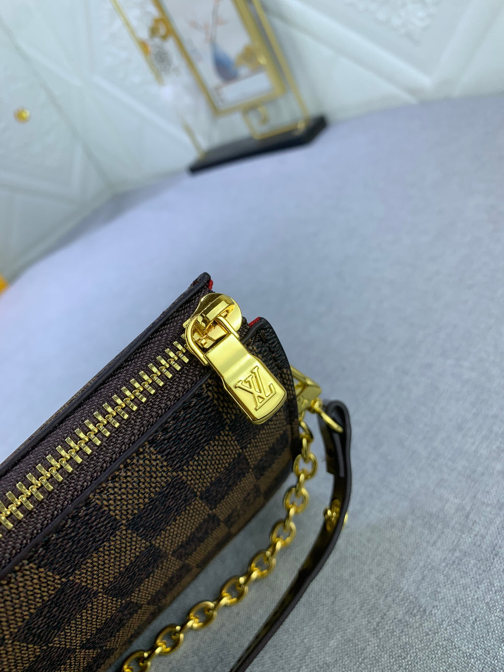 B1X34E275 Popular  leather bag 