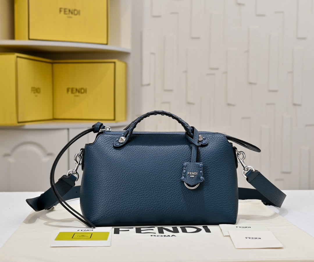 B1W35F109 Popular  leather bag