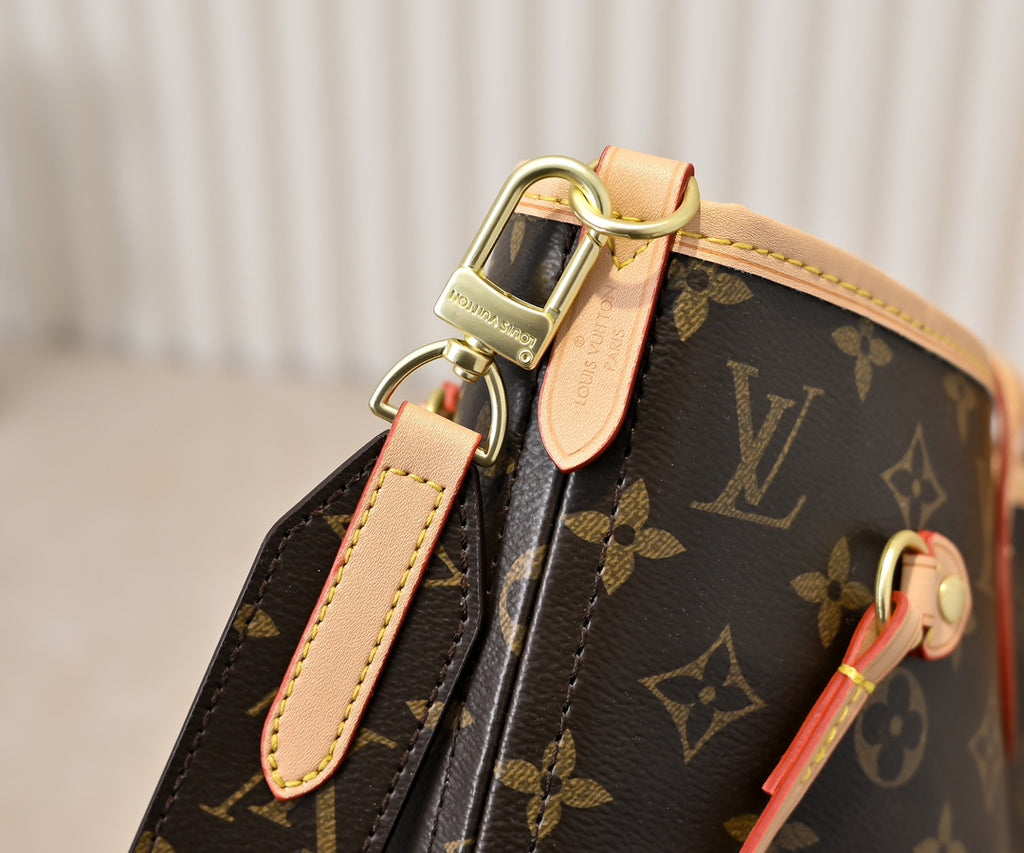 B1W25E77 Popular   leather bag