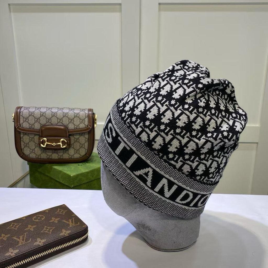 M1R86D71 Popular hats