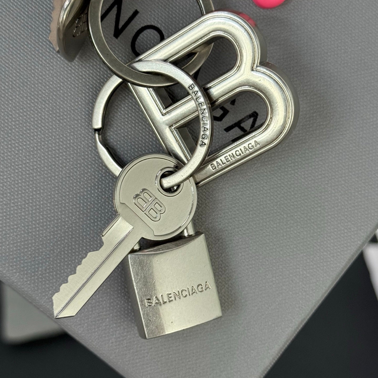 A1R46J39 Popular bag 's charms accessories