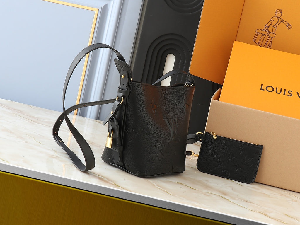 B12W15E3 Popular  leather bag
