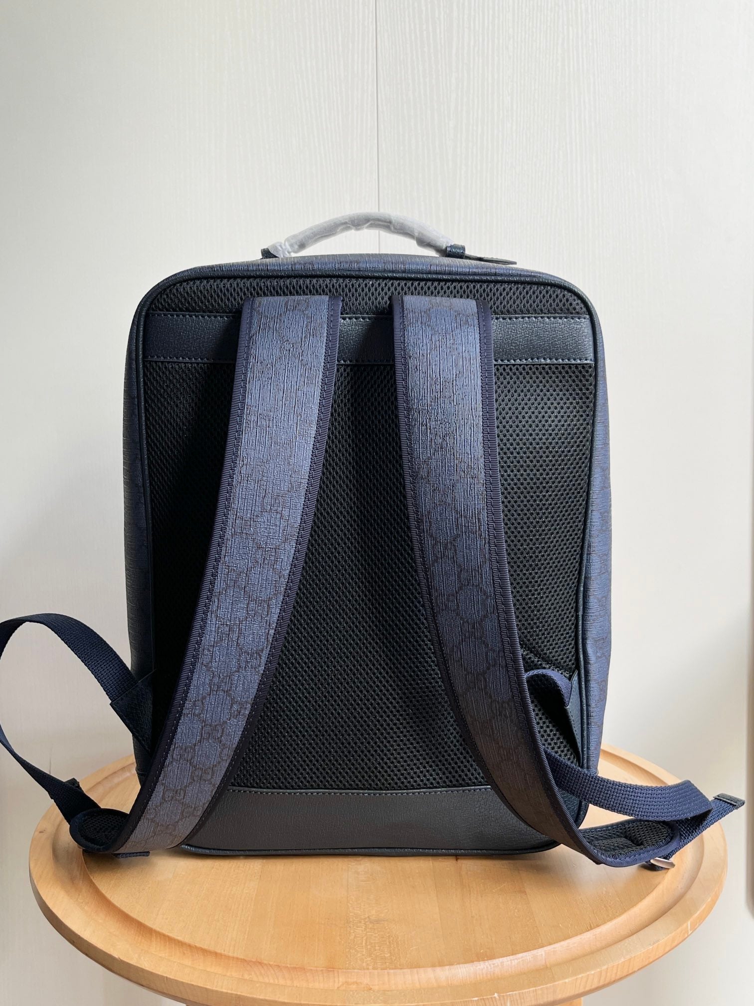 B1R15B128 Popular leather bag