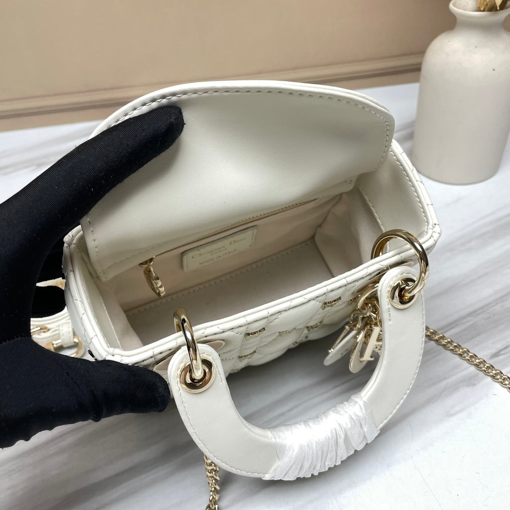 B1R15D139 Popular leather bag