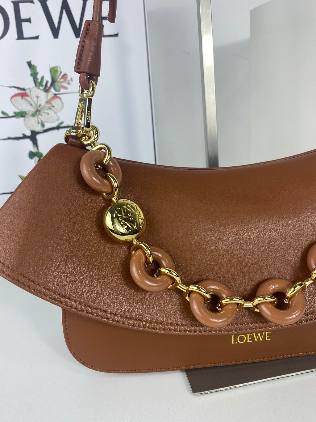 B1R66A10 Popular leather bag