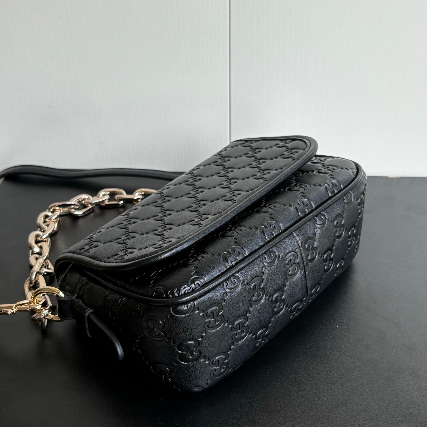 B1P36C60 Popular leather bag