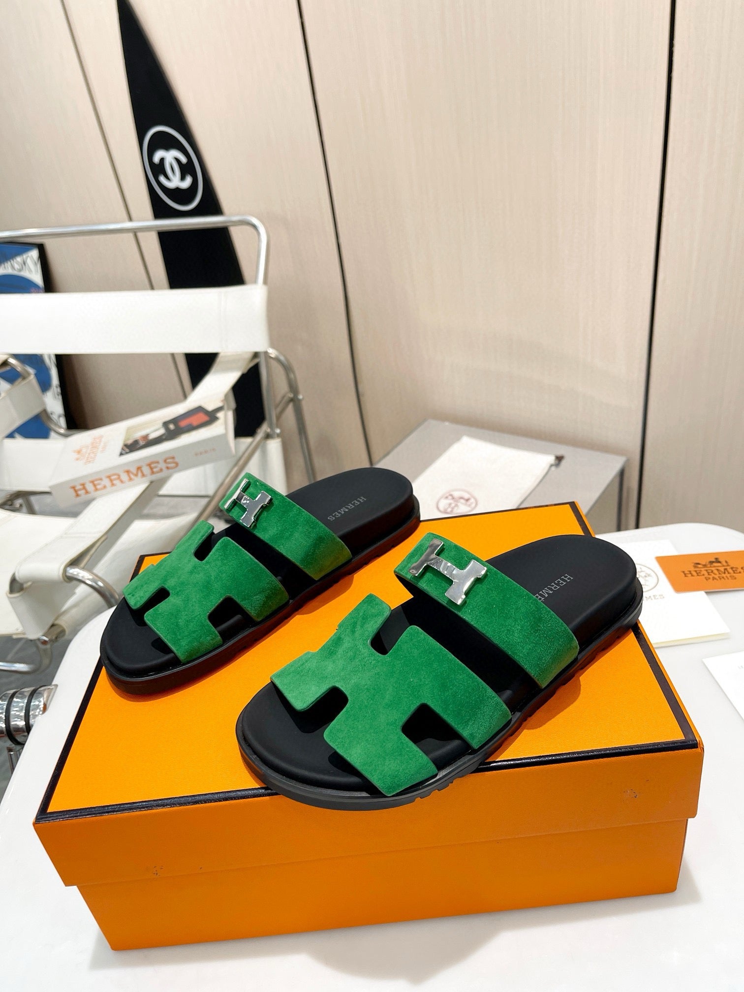Z5R35H7  Popular Slippers shoes