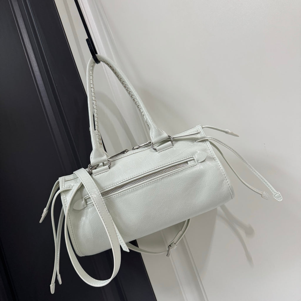 B1R76A21 Popular leather bag