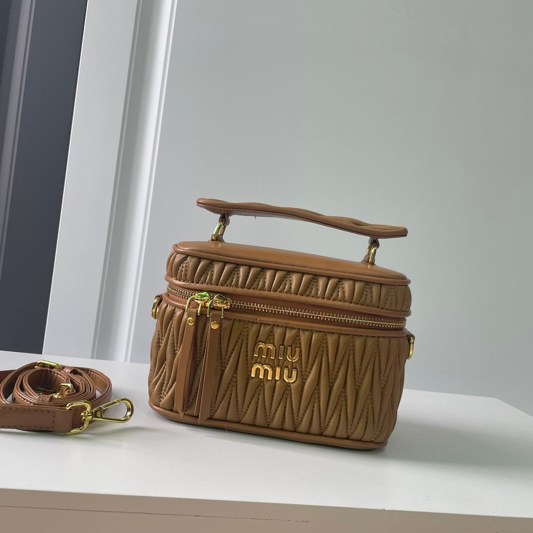 B1R15A102 Popular   leather bag