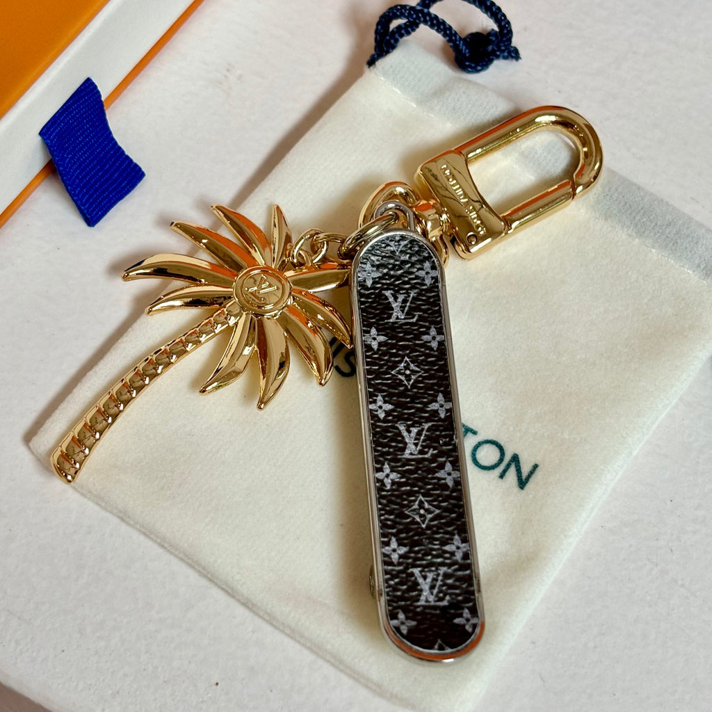 A1Q95E11 Popular bag 's charms accessories