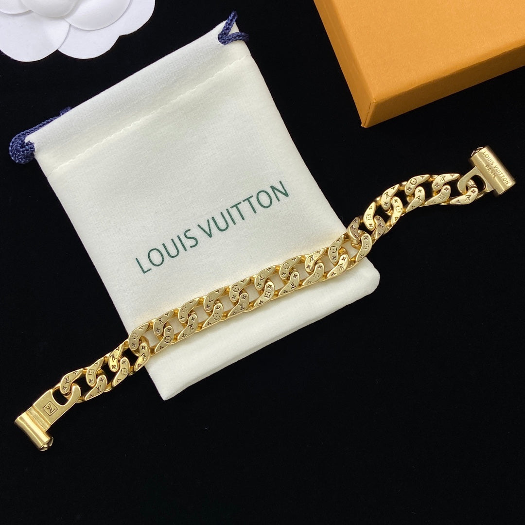 X1N83E234  Popular Bracelets