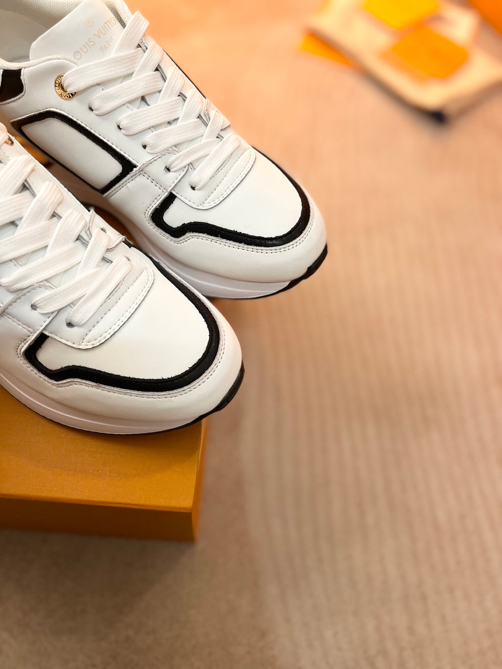 Z2P36E60 Popular high-quality leather Shoes
