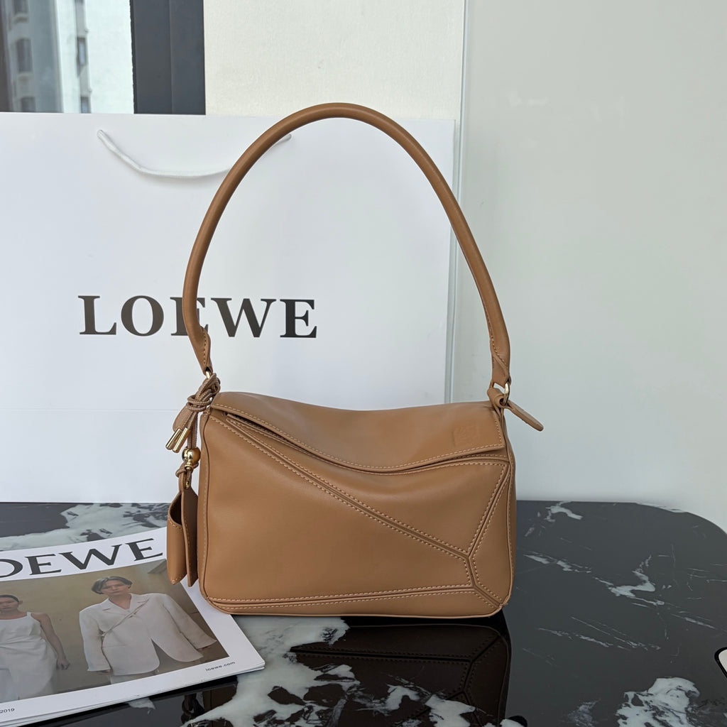 B1R66A16 Popular leather bag
