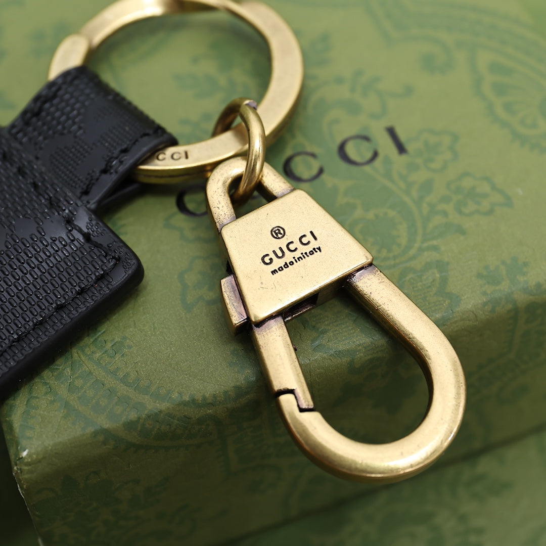 A1Z105B102 Popular bag 's charms accessories