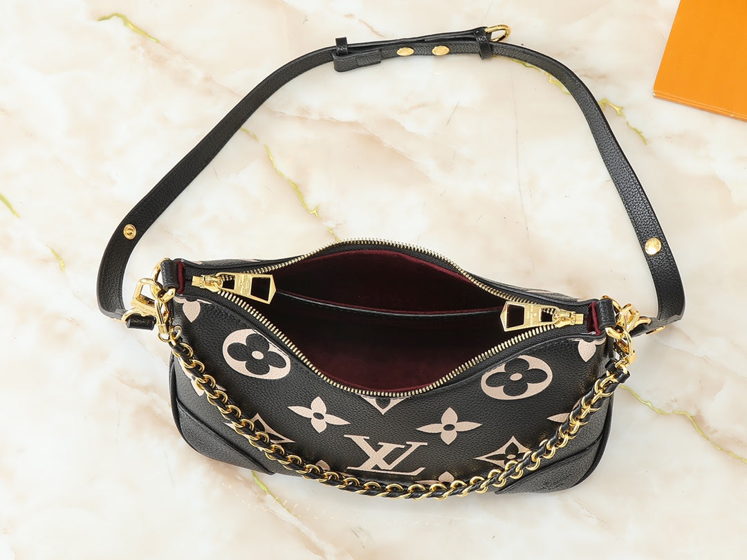 B1R76E48 Popular leather bag