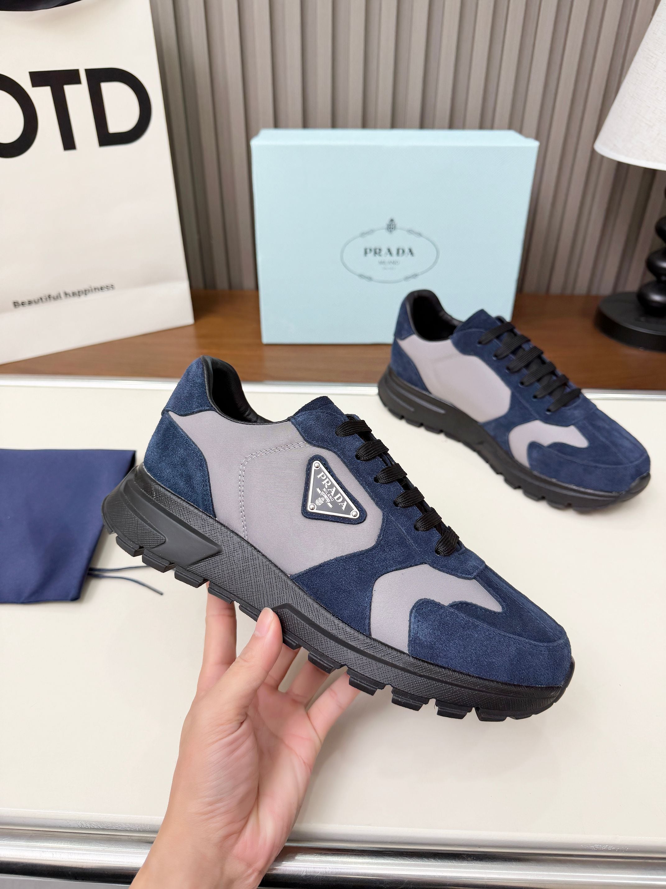 Z2P36P61 Popular high-quality leather Shoes