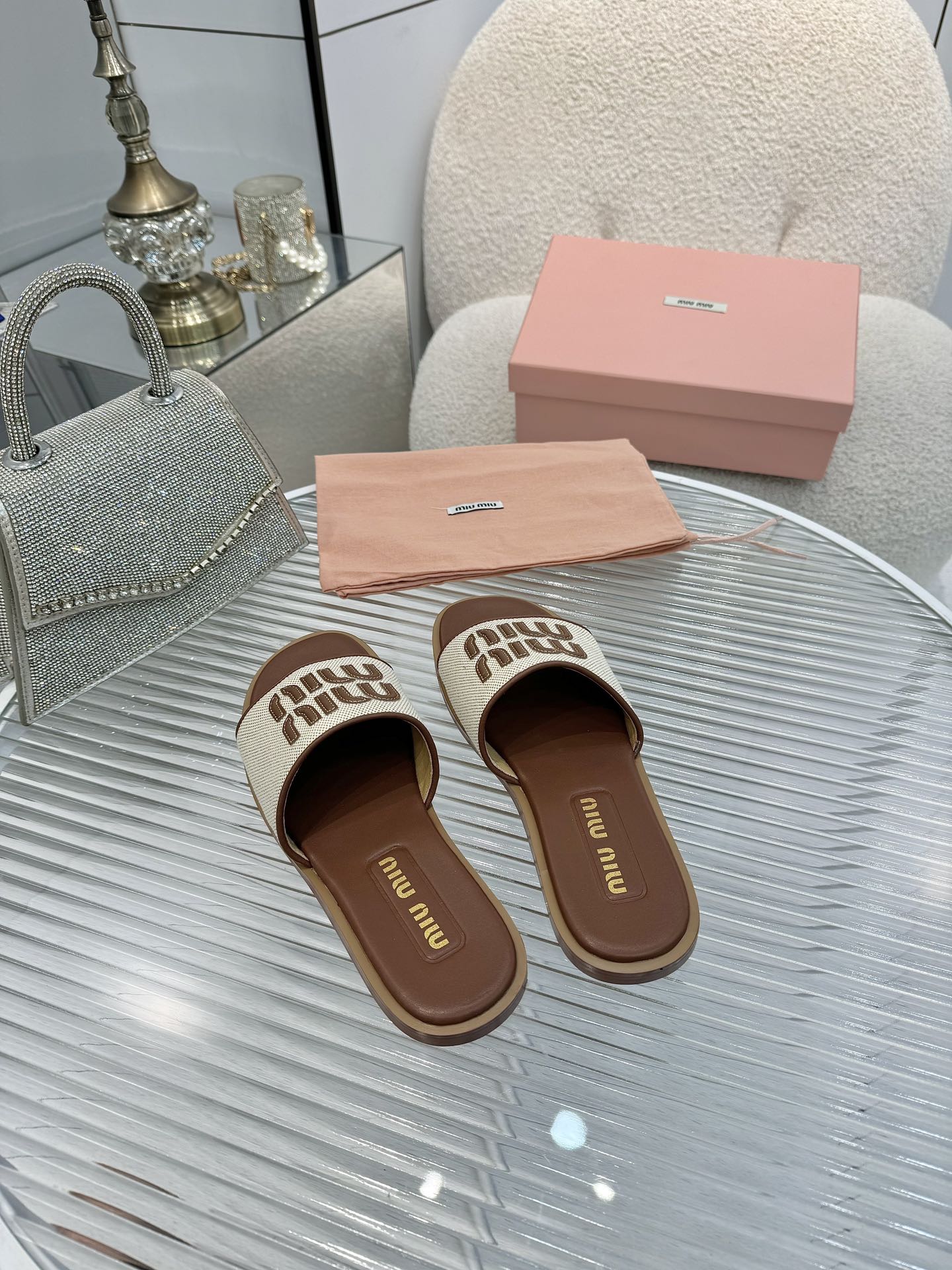 Z2N75E34  Popular leather shoes