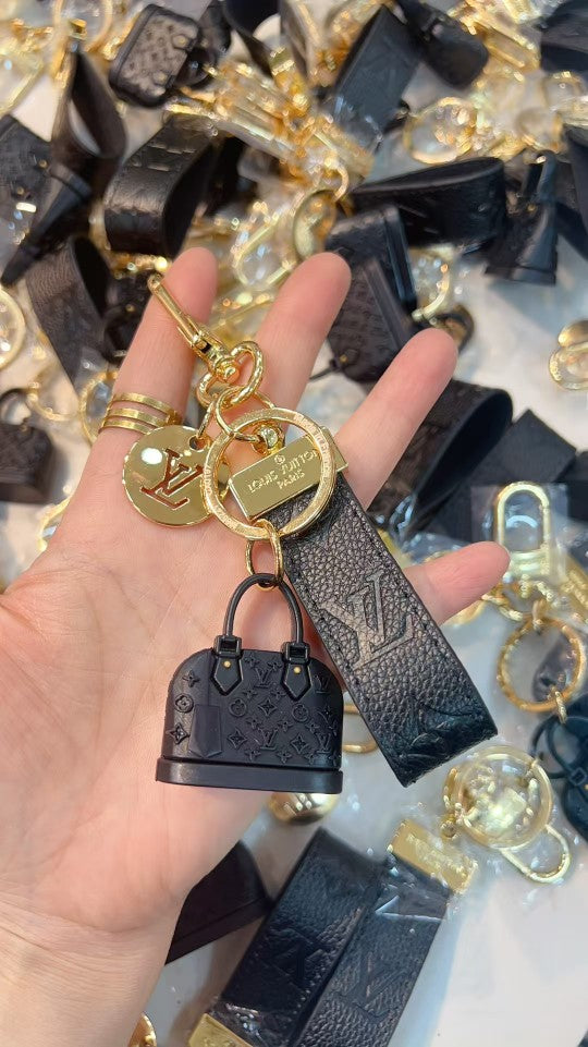 A1Z105E21 Popular bag 's charms accessories